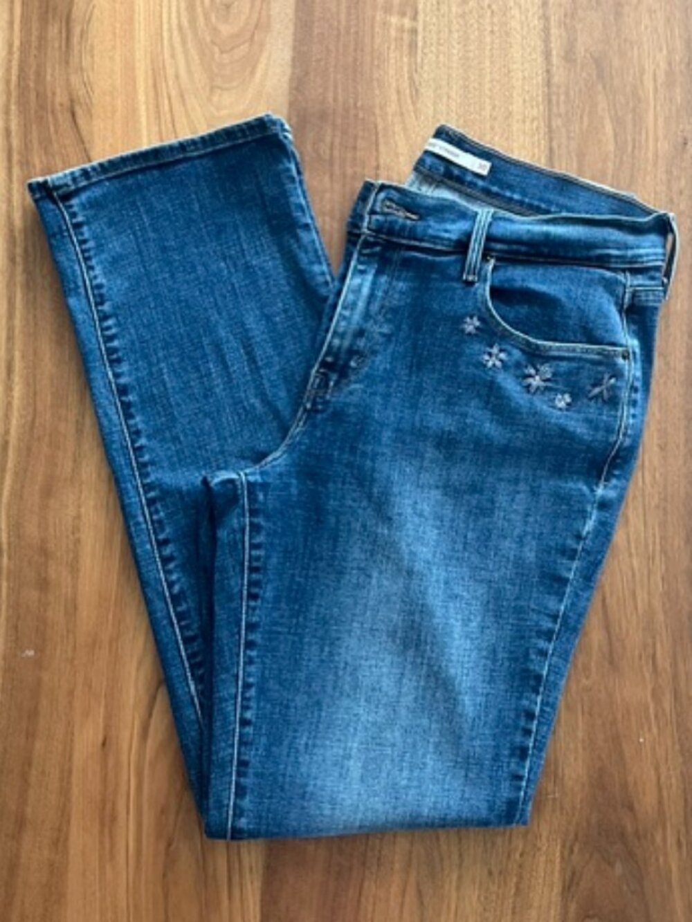 LEVI'S JEANS 505 STRAIGHT LEG FLORAL EMBROIDERED DENIM BLUE Sz. 30